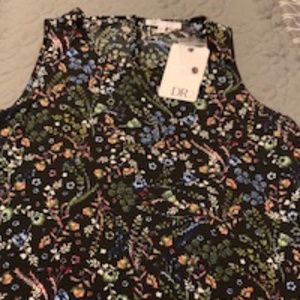 NWT DR2 sleeveless shirt